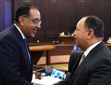 وزير المالية يستعرض النتائج الأولية للأداء المالي والحساب الختامي المبدئي لموازنة العام المالي المنتهي 2022/2023