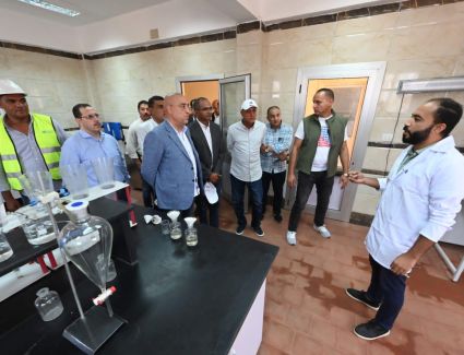 وزير الإسكان يتفقد مشروعات "تطوير محاور الطرق" و"سكن كل المصريين" بمدينة السادات