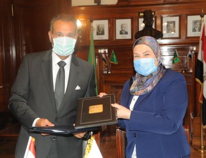 اتفاقية تعاون بين بنك مصر والشركة المصرية لضمان الصادرات بهدف تأمين حصيلة الصادرات المصرية