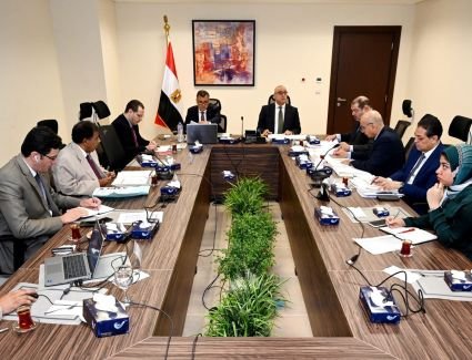 وزير الإسكان يترأس اجتماع مجلس إدارة الهيئة العامة للتنمية السياحية بالعاصمة الإدارية الجديدة