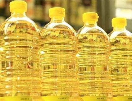 «التموين» يعلن عن ممارسة لعبوات زيت سعة 800 مليلتر بمعايير دولية