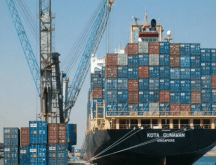 تداول 12 ألف طن بضائع عامة ومتنوعة بموانئ البحر الأحمر