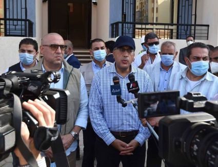 مدبولى يوجة بالبدء فى تنفيذ عشرة الاف وحدة سكنية أخرى لصالح لموظفى العاصمة الإدارية الجديدة 