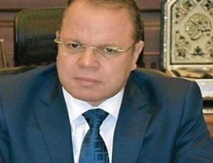 النائب العام يأمر بحبس سيدة تنمرت على طفلين واجبرتهما على خدمتها 