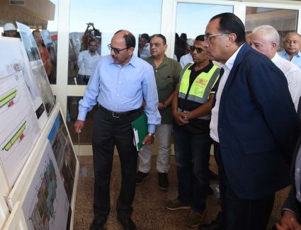 رئيس الوزراء يتفقد أعمال التطوير بمطار سانت كاترين الدولي