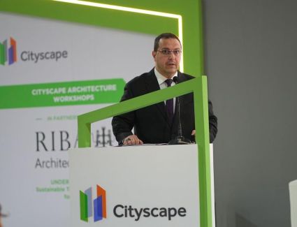 عباس: زيادة الإقبال على الفرص الاستثمارية خلال العام الحالي بنسبة 42 % عن العام الماضي.. وتضاعف الإقبال على قطع الأراضي بالدولار