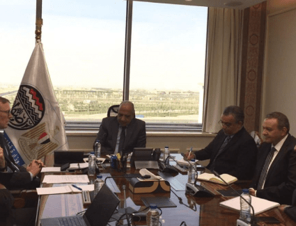 وزير قطاع الأعمال العام يبحث مع وفد  البنك الدولي سبل التعاون المشترك 