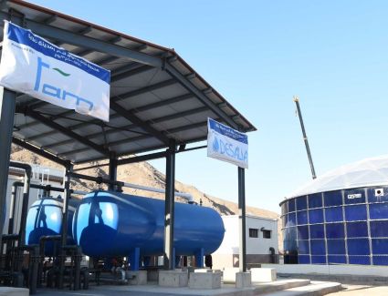 رئيس الوزراء يتفقد مشروع محطة تحلية مياه البحر بطابا