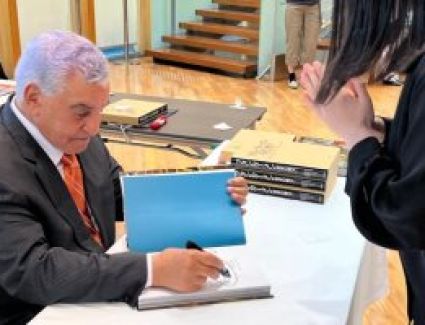 زاهي حواس يلقى محاضرة عن الاكتشافات الأثرية باليابان