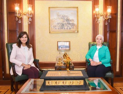 وزيرة الهجرة: المصريات بالخارج يضربن مثالا حيا أن المرأة المصرية تستطيع النجاح 