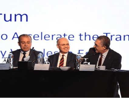 حوار مكثف بين الحكومة والقطاع الخاص حول آلية الإسراع في التحول للسيارات العاملة بالطاقة الجديدة بمصر