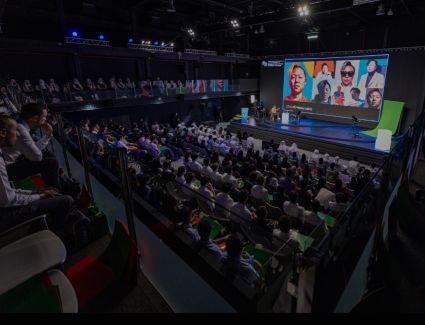 طلاب الإمارات يتبنون قوة الذكاء الاصطناعي خلال فعالية جامعة محمد بن زايد 