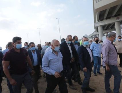 وزير النقل: القطار الكهربائي شريان تنمية فى قلب المدن الجديدة وسينقل 500 الف راكب يومياً