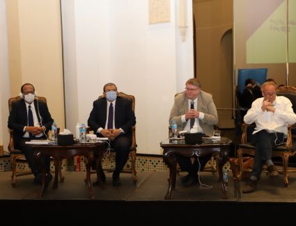 سعفان: القيادة السياسة وجهت بصرف 6 منح بقيمة 500 شهريا للعمالة غير المنتظمة