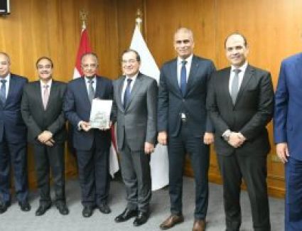 «الملا»: قطاع البترول يحرص على تطبيق مبادئ الاستدامة والمسئولية المجتمعية