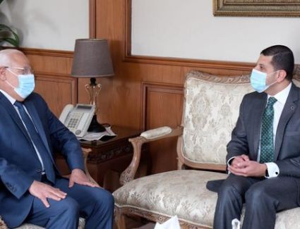 رئيس هيئة الاستثمار يتابع الموقف التنفيذي لتطوير المنطقة الحرة ببورسعيد