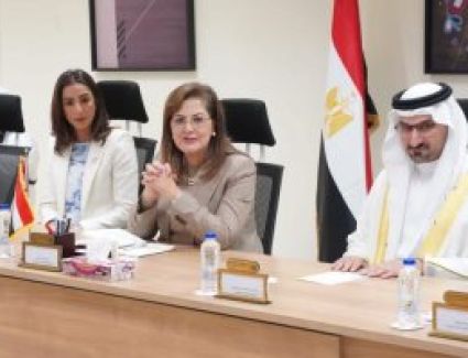 وزيرة التخطيط تبحث التعاون الإقتصادي والاستثماري مع وفد وزاري بحريني