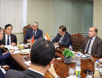 اقتصادية قناة السويس: نسعى للتعاون مع المستثمرين الصينيين بعد انضمام مصر للبريكس