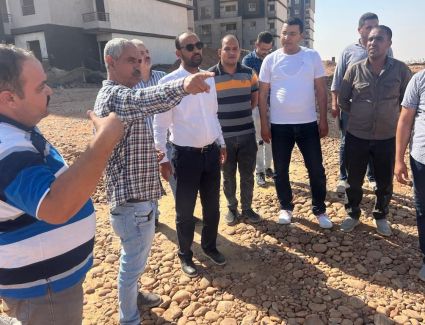 وزير الإسكان يتابع معدلات تنمية مدينة ملوي الجديدة بالصعيد على مساحة 19 ألف فدان