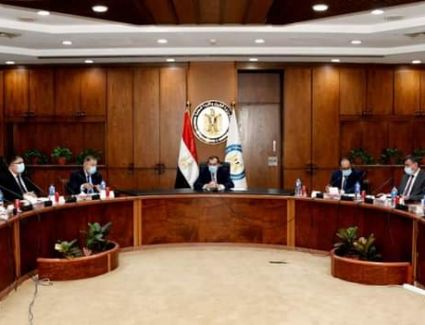 بهدف تحفيز الاستثمارات الوطنية.. اجتماع وزير البترول مع وفد من الاتحاد المصرى لجمعيات المستثمرين