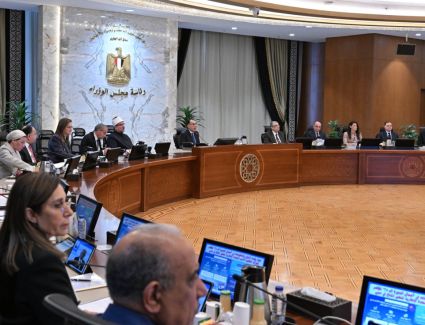خلال الاجتماع الأسبوعي.. الوزراء يستعرضون تطورات العمل في ملفات مهمة
