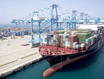 52 ألف طن بضائع عامة ومتنوعة و877 شاحنة حجم التداول بموانئ البحر الأحمر