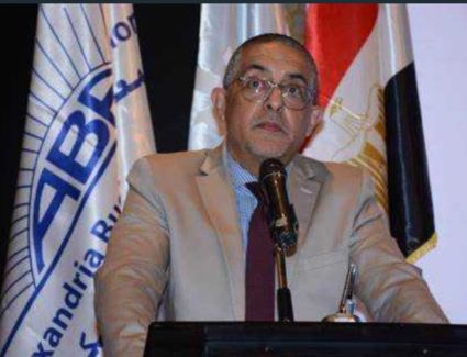 التجديد لحسام هيبة رئيسا لهيئة الإستثمار لمدة عام