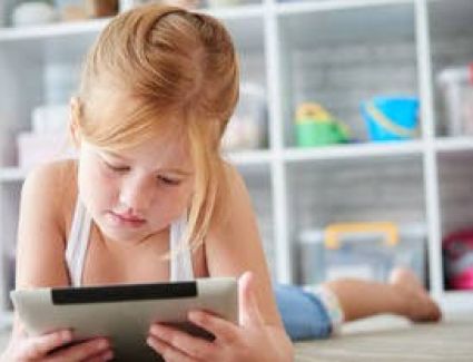 لحماية نظر أطفالك..اتبع نصائح «الصحة العالمية».. اعرف التفاصيل