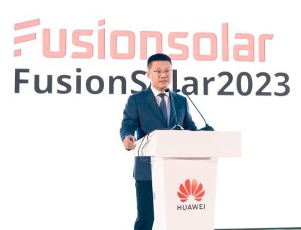 هواوي تكشف عن أحدث حلول وتقنيات تكنولوجيا الطاقة الشمسية 