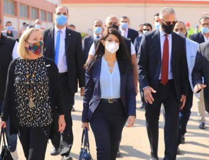 وزيرة التعاون الدولي والسفير الأمريكي ورئيس الشركة القابضة للمياه يتفقدون محطة معالجة مياه روض الفرج