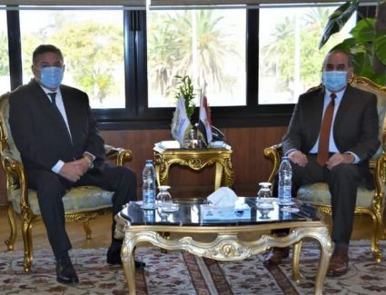 وزيرا قطاع الأعمال والطيران يبحثان إقامة مشروع سياحي بأرض "رأس جميلة" بشرم الشيخ