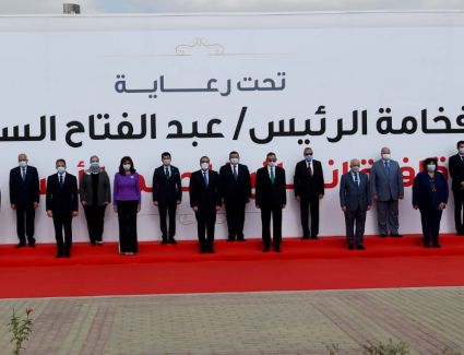 "استعدادا لفصل الشتاء".. مدبولي يشهد إطلاق أكبر قافلة إنسانية لرعاية مليون مواطن