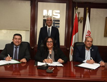 تنمية المشروعات يوقع مع شركة أمان عقدين تمويليين بقيمة 160 مليون جنيه