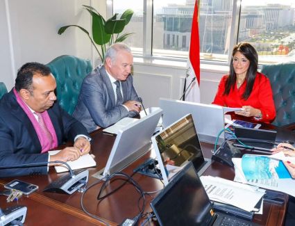 «المشاط» تلتقي مسئولي البنك الدولي لمناقشة الدعم الفني الموجه للشركات المملوكة للدولة