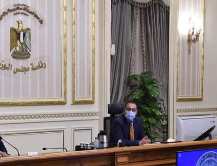 مدبولى: إتاحة 300 مليون جنيه لرفع كفاءة وانشاء محطتي صرف صحي وأمطار بالإسكندرية والشرقية