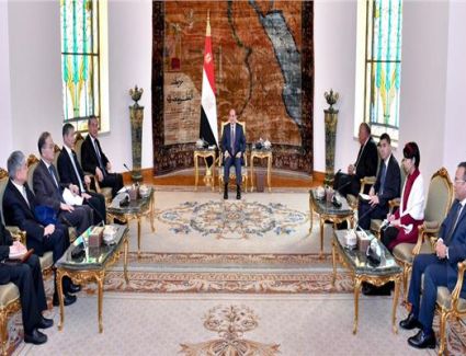 الرئيس السيسي يؤكد موقفي مصر والصين بضرورة الالتزام بالقانون الدولي