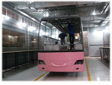 وزير قطاع الأعمال العام يستعرض خطة تطوير الشركة الهندسية للسيارات