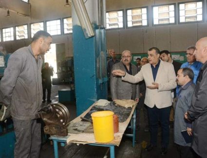 «وزير الإنتاج الحربي» يؤكد: مستمرون في الجولات التفقدية المفاجئة للجهات التابعة لمتابعة سير العمل بها على أرض الواقع