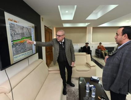  وزير الإسكان يتابع موقف تقنين أوضاع الأراضي.. وتنفيذ أعمال الطرق والمرافق بالمناطق المضافة لمدينة الشروق