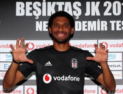 تقارير صحفية تركية: بشكتاش يدرس شراء عقد محمد النني