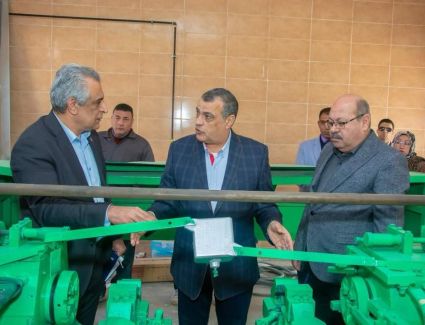 وزير الإنتاج الحربي في زيارة مفاجئة ل«أبو زعبل للكيماويات المتخصصة»:  ينبغي الحفاظ على مكانة الشركة