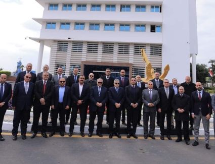 عاجل.. قناة السويس: فتح قنوات اتصال مباشرة مع كافة العملاء للتشاور حول الأوضاع الراهنة بمنطقة البحر الأحمر 