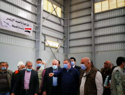 وزير قطاع الأعمال العام يتفقد تطوير محلج القطن بالزقازيق بتكلفة 150 مليون جنيه