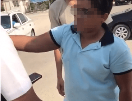 احالة طفل المرور و3 من أصدقائه بتهمة الإساءة لرجل شرطة للمحاكمة 