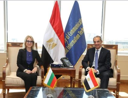 عاجل.. وزير الاتصالات: مصر تحظى بوفرة فى المهارات التقنية المؤهلة لتقديم خدمات التعهيد