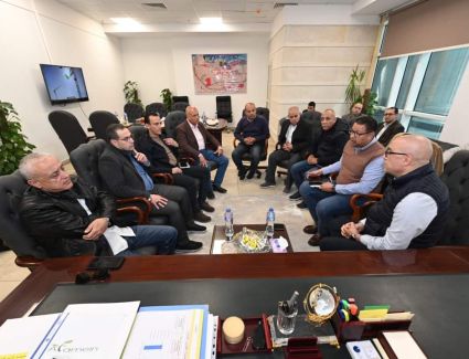 وزير الإسكان يعقد اجتماعا بمقر جهاز مدينة «العلمين الجديدة» لمتابعة سير العمل بالمشروعات الجارى تنفيذها بالمدينة