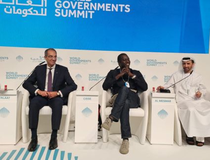 وزير الاتصالات يشارك فى جلسة نقاشية ضمن فعاليات القمة العالمية للحكومات بدبى