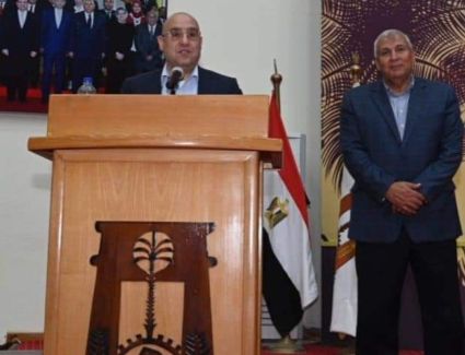 الإسكان: تقديم كافة أشكال الدعم لاستمرار مسيرة التنمية بالوادي الجديد 