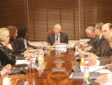 وزير الزراعة يبحث مع  المدير الإقليمي للتنمية المستدامة بالبنك الدولي المشروعات المشتركة والتعاون المستقبلي