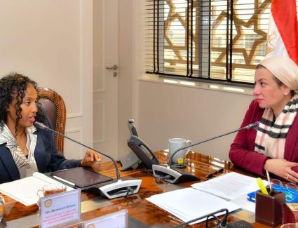  وزيرة البيئة تبحث مع المديرة الإقليمية للتنمية المستدامة بالبنك الدولي أنشطة التعاون الاستراتيجي في مجالات البيئة والمناخ